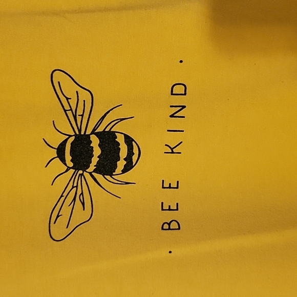 Bee Kind Tee - Picture 2 of 4